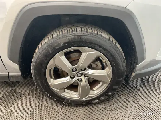 TOYOTA RAV4 V - voiture d'occasion - Photo 8