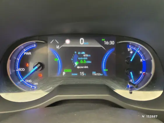 TOYOTA RAV4 V - voiture d'occasion - Photo 12