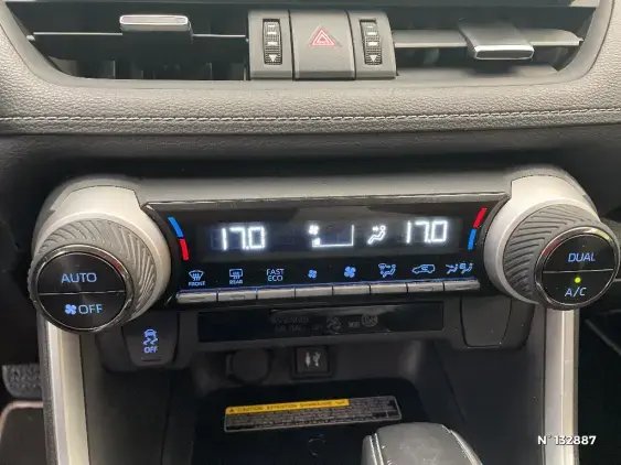 TOYOTA RAV4 V - voiture d'occasion - Photo 15