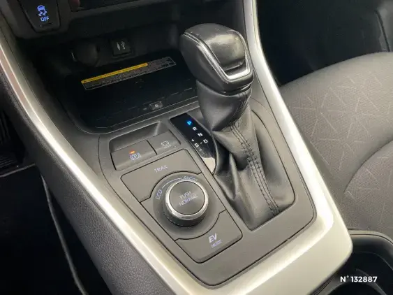 TOYOTA RAV4 V - voiture d'occasion - Photo 38