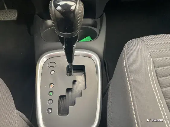 TOYOTA YARIS III - voiture d'occasion - Photo 35