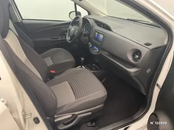 TOYOTA YARIS III - voiture d'occasion - Photo 10