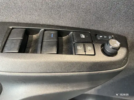 TOYOTA YARIS CROSS I - voiture d'occasion - Photo 43