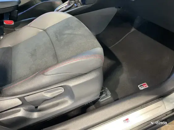 TOYOTA YARIS CROSS I - voiture d'occasion - Photo 26