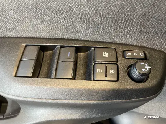 TOYOTA YARIS CROSS I - voiture d'occasion - Photo 44