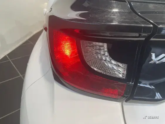 TOYOTA YARIS IV - voiture d'occasion - Photo 28