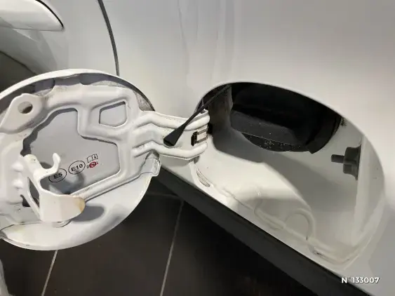 TOYOTA YARIS CROSS I - voiture d'occasion - Photo 30