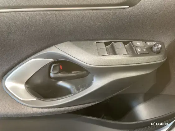 TOYOTA YARIS CROSS I - voiture d'occasion - Photo 32