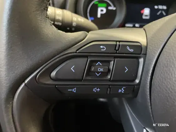 TOYOTA YARIS CROSS I - voiture d'occasion - Photo 37