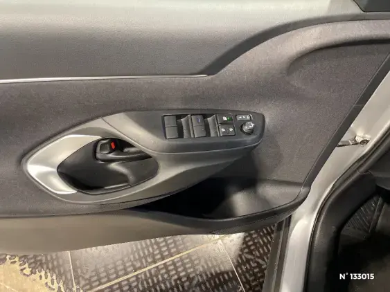 TOYOTA YARIS CROSS I - voiture d'occasion - Photo 31