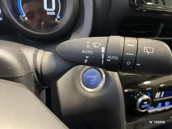 TOYOTA YARIS CROSS I - voiture d'occasion - Photo 39