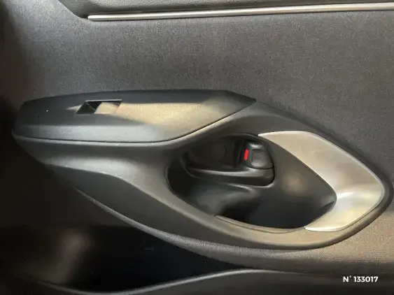 TOYOTA YARIS CROSS I - voiture d'occasion - Photo 31