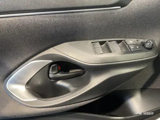 TOYOTA YARIS CROSS I - voiture d'occasion - Photo 32