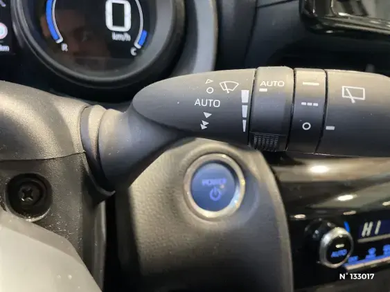 TOYOTA YARIS CROSS I - voiture d'occasion - Photo 38