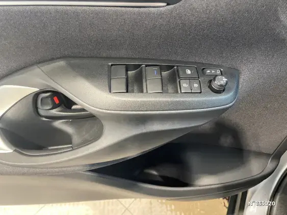 TOYOTA YARIS CROSS I - voiture d'occasion - Photo 31