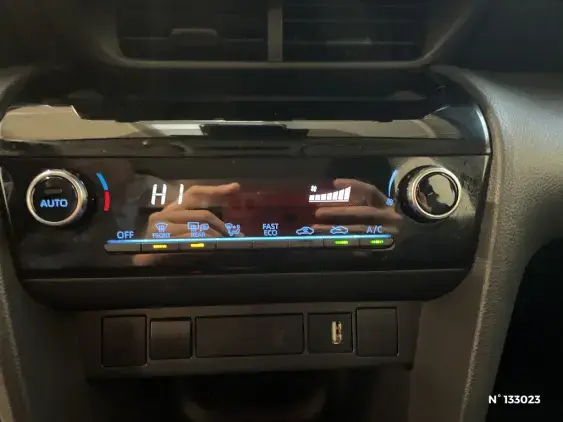 TOYOTA YARIS CROSS I - voiture d'occasion - Photo 36