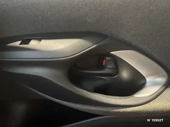 TOYOTA YARIS CROSS I - voiture d'occasion - Photo 32