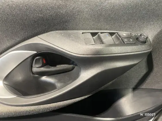 TOYOTA YARIS CROSS I - voiture d'occasion - Photo 33