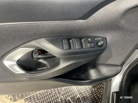 TOYOTA YARIS CROSS I - voiture d'occasion - Photo 31