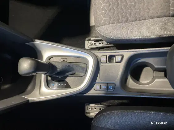 TOYOTA YARIS CROSS I - voiture d'occasion - Photo 41