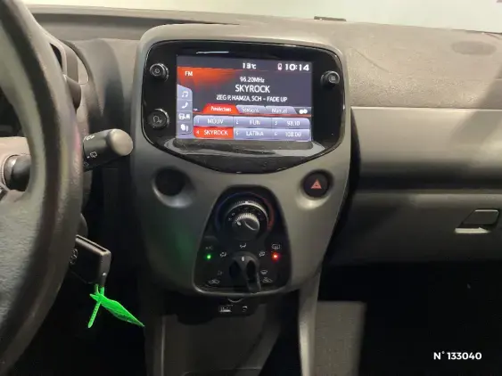 TOYOTA AYGO II - voiture d'occasion - Photo 13