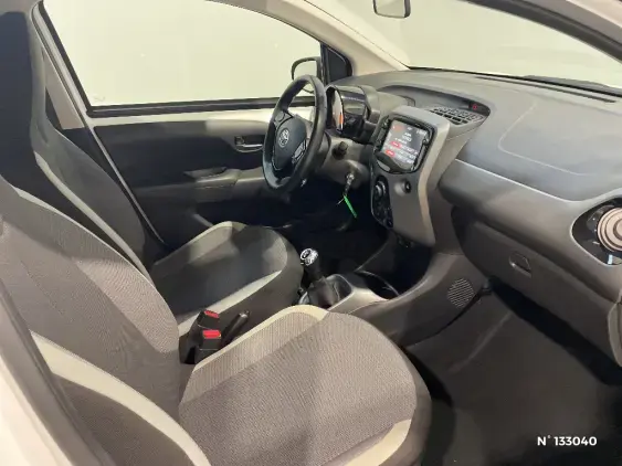 TOYOTA AYGO II - voiture d'occasion - Photo 10