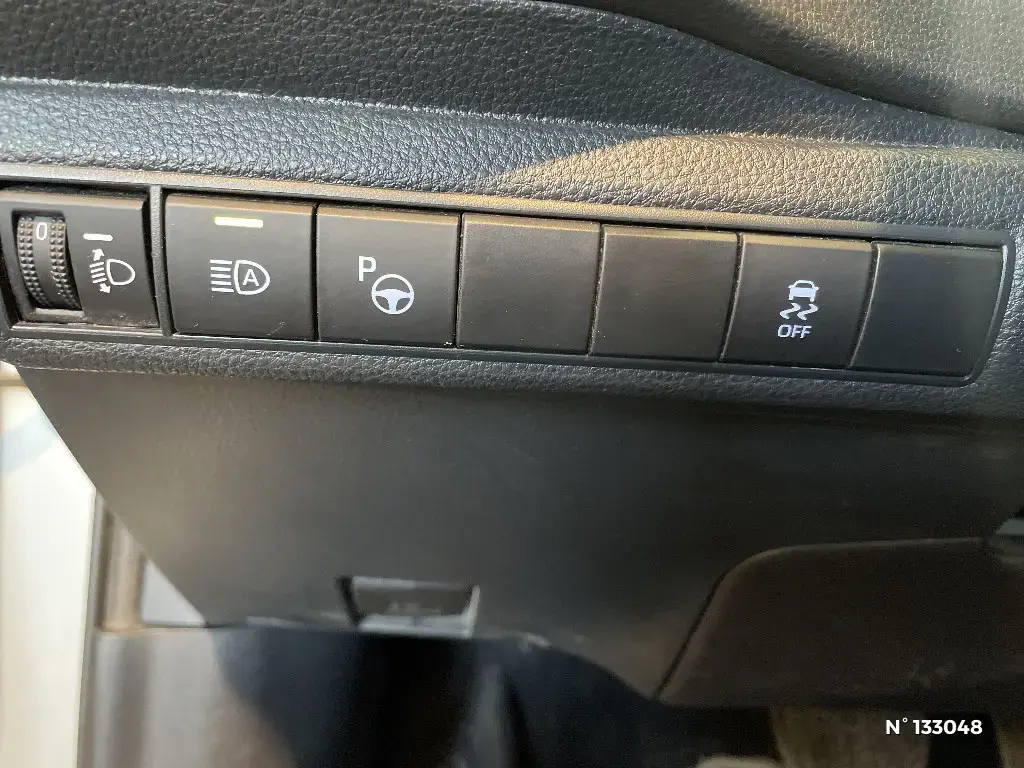 TOYOTA COROLLA XII - Miniature 11