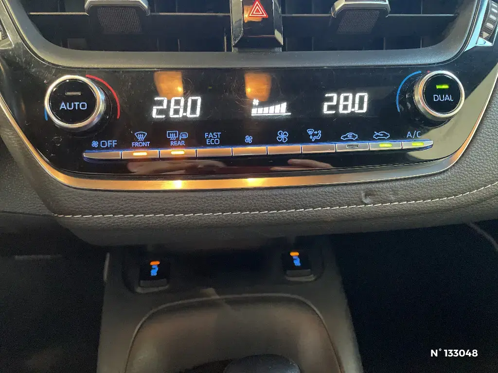 TOYOTA COROLLA XII - Miniature 18
