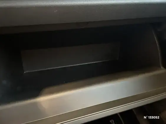 TOYOTA RAV4 V - voiture d'occasion - Photo 42