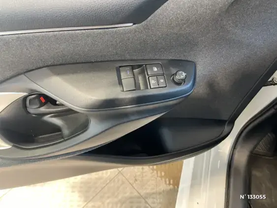 TOYOTA YARIS IV - voiture d'occasion - Photo 31