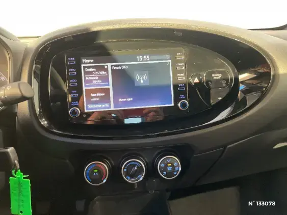 TOYOTA AYGO X - voiture d'occasion - Photo 13