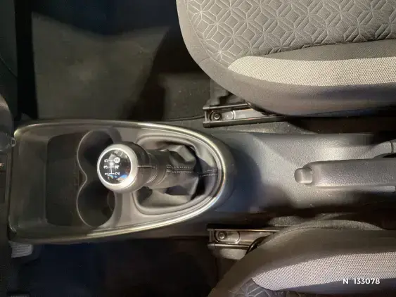 TOYOTA AYGO X - voiture d'occasion - Photo 41