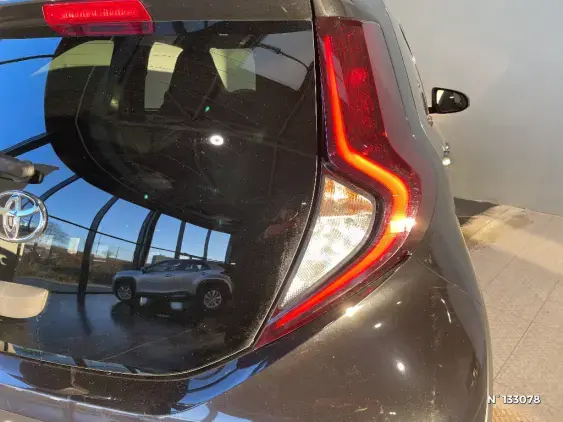 TOYOTA AYGO X - voiture d'occasion - Photo 30