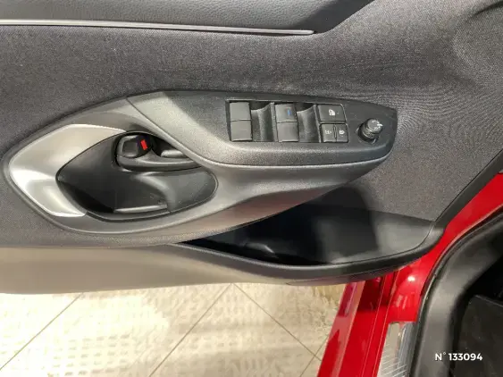 TOYOTA YARIS IV - voiture d'occasion - Photo 31