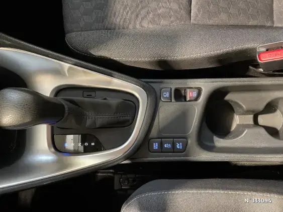 TOYOTA YARIS IV - voiture d'occasion - Photo 36