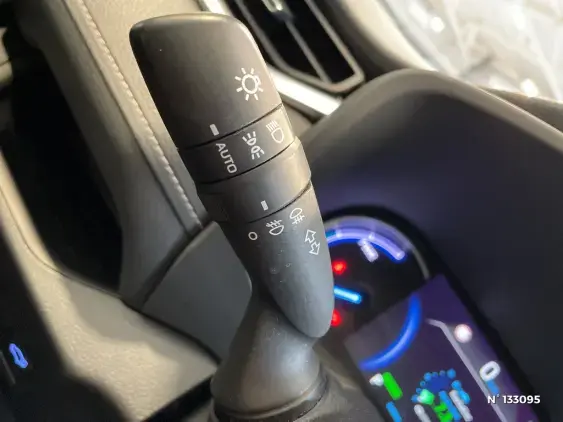 TOYOTA RAV4 V - voiture d'occasion - Photo 34