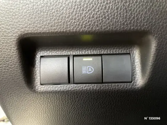 TOYOTA RAV4 V - voiture d'occasion - Photo 14