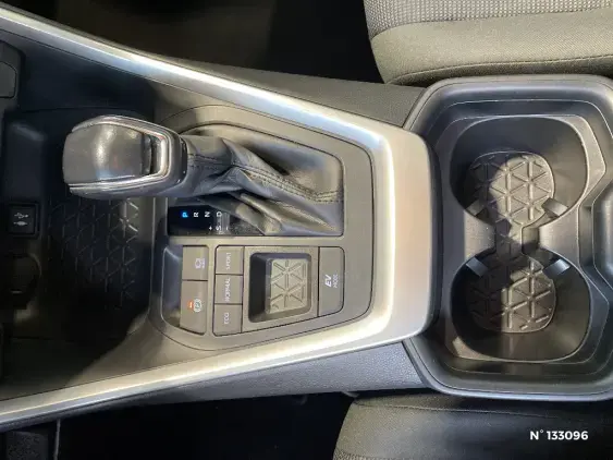 TOYOTA RAV4 V - voiture d'occasion - Photo 40