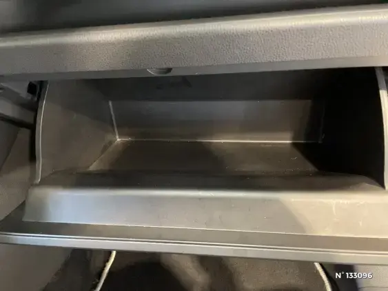 TOYOTA RAV4 V - voiture d'occasion - Photo 26