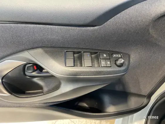 TOYOTA YARIS IV - voiture d'occasion - Photo 31