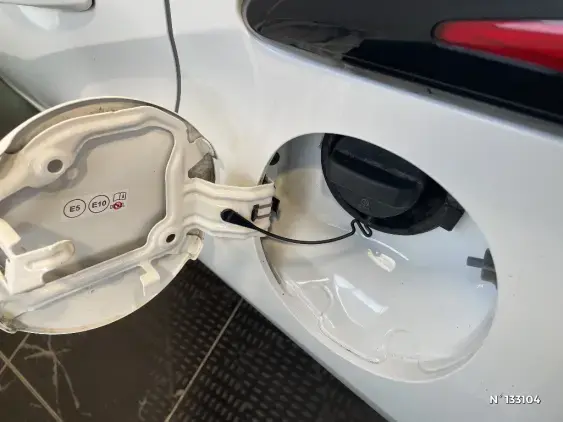 TOYOTA YARIS IV - voiture d'occasion - Photo 30