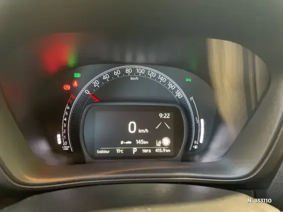 TOYOTA AYGO X - voiture d'occasion - Photo 12