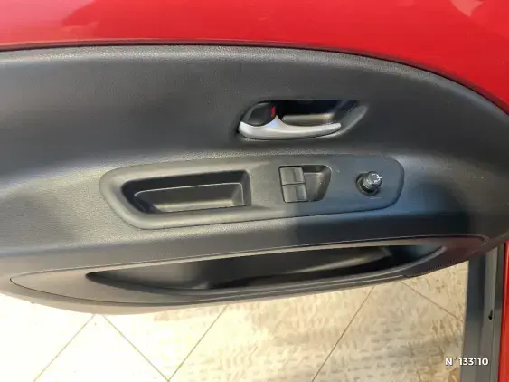 TOYOTA AYGO X - voiture d'occasion - Photo 31