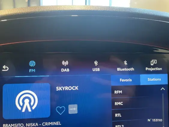 TOYOTA AYGO X - voiture d'occasion - Photo 37