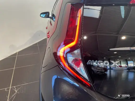 TOYOTA AYGO X - voiture d'occasion - Photo 27