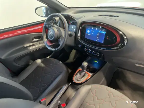 TOYOTA AYGO X - voiture d'occasion - Photo 10