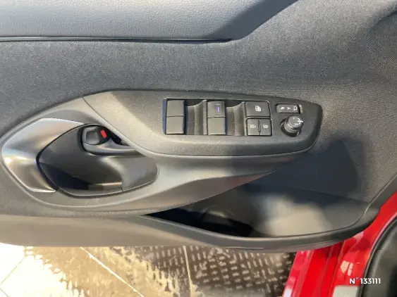 TOYOTA YARIS IV - voiture d'occasion - Photo 31