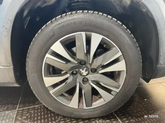 PEUGEOT 2008 - voiture d'occasion - Photo 8