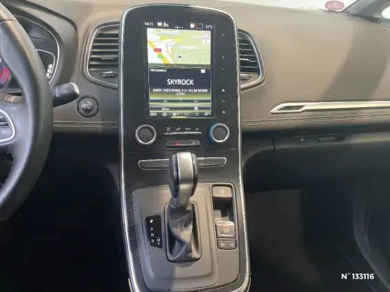 RENAULT SCENIC IV - voiture d'occasion - Photo 13