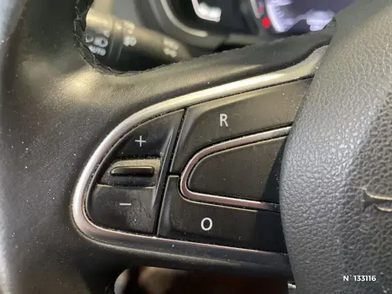 RENAULT SCENIC IV - voiture d'occasion - Photo 38